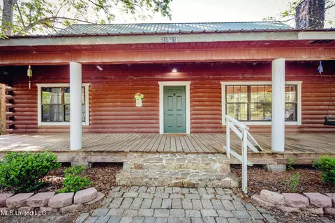 Exterior - 21521 Billy Johnson Rd, Moss Point, MS 39562 photo 2 of 25