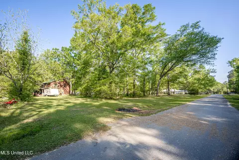 Exterior - 21521 Billy Johnson Rd, Moss Point, MS 39562 photo 16 of 25
