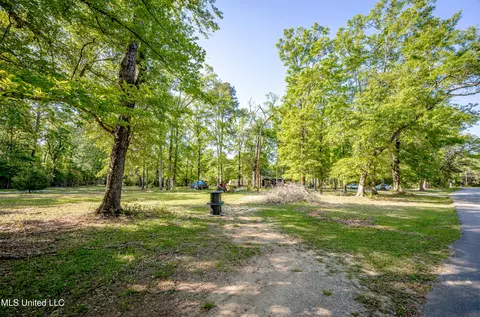 Exterior - 21521 Billy Johnson Rd, Moss Point, MS 39562 photo 22 of 25