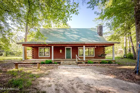 21521 Billy Johnson Rd, Moss Point, MS 39562