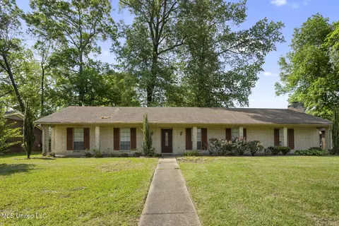 Exterior - 221 Northgate Blvd, Jackson, MS 39206 photo 1 of 4