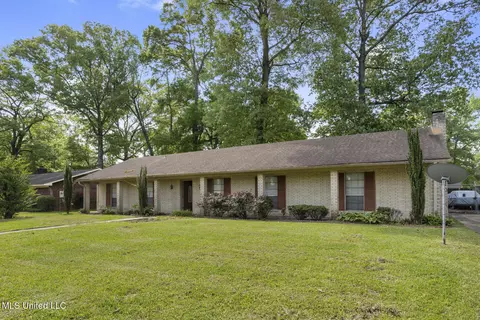 221 Northgate Blvd, Jackson, MS 39206