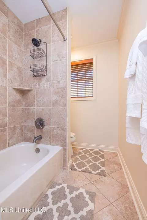 Bath - 4428 Audubon Park Dr, Jackson, MS 39211 photo 5 of 7