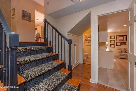Entry Way - 4428 Audubon Park Dr, Jackson, MS 39211 photo 3 of 3