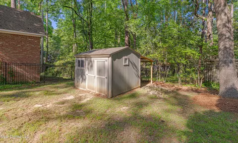 Exterior - 4428 Audubon Park Dr, Jackson, MS 39211 photo 9 of 13