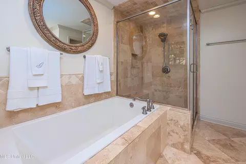 Bath - 4428 Audubon Park Dr, Jackson, MS 39211 photo 3 of 7