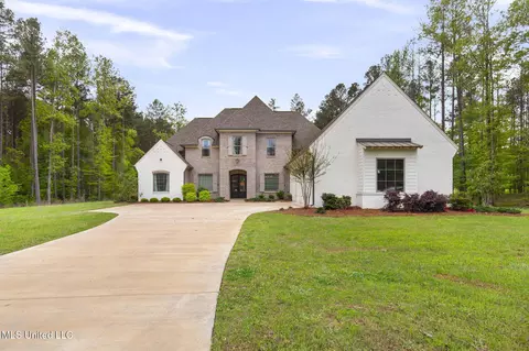180 Plantation Blvd, Brandon, MS 39047