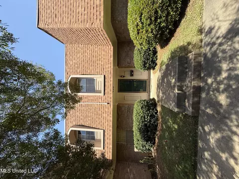 5155 Wayneland Dr #L4, Jackson, MS 39211