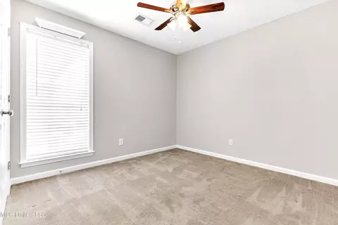 9100 Champlain Dr, Olive Branch, MS 38654 photo 10