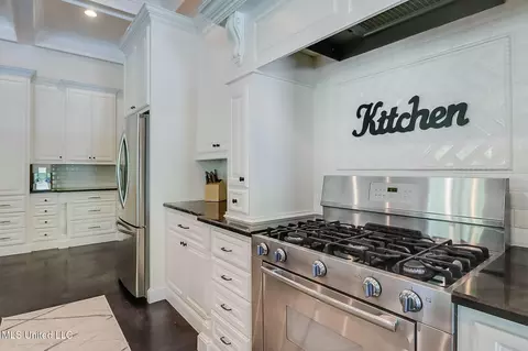 Kitchen - 8521 Julia Dr, Vancleave, MS 39565 photo 5 of 5