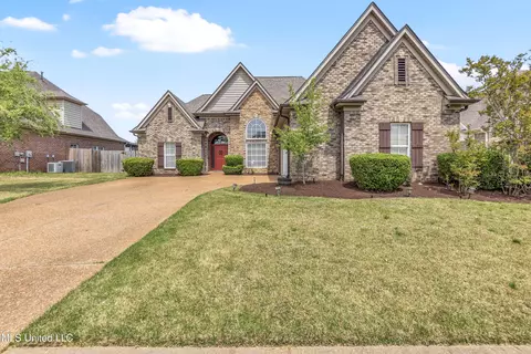 2894 Malabar Pl, Southaven, MS 38672