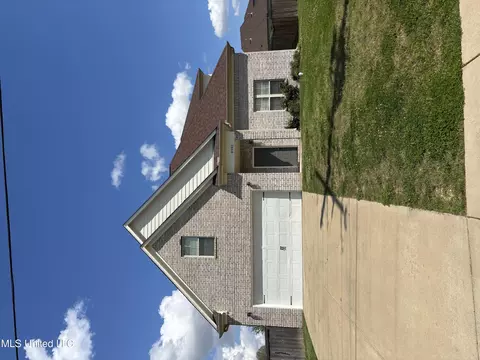 8982 Mary Frances Dr, Southaven, MS 38671