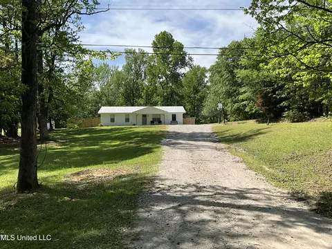1524 Beersheba Rd, Columbus, MS 39702