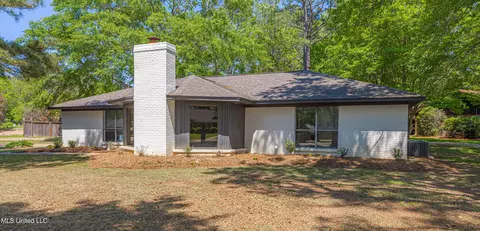172 Stonegate Dr, Madison, MS 39110