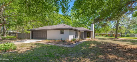 Exterior - 172 Stonegate Dr, Madison, MS 39110 photo 2 of 6