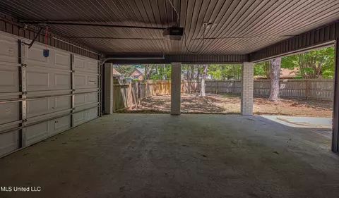 Exterior - 172 Stonegate Dr, Madison, MS 39110 photo 6 of 6