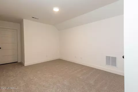 Bedroom - 1419 Caroline Ct, Hernando, MS 38632 photo 3 of 4