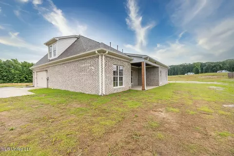 Exterior - 1419 Caroline Ct, Hernando, MS 38632 photo 3 of 4