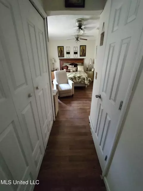 Entry Way - 4912 Forrest St, Moss Point, MS 39563 photo 2 of 3