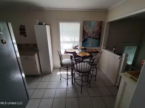 Dining - 4912 Forrest St, Moss Point, MS 39563 photo 1 of 1