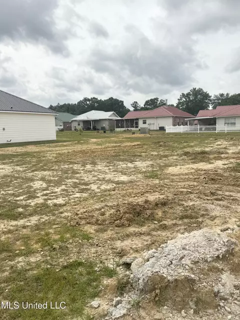 71 Mamie Circle, Picayune, MS 39466