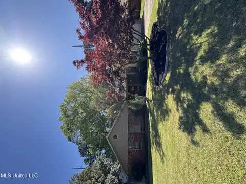 6540 Timber Pine Dr, Southaven, MS 38671