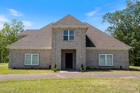 206 Swan Lk Dr, Coldwater, MS 38618