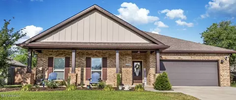 6509 Sugarcane Cir, Ocean Springs, MS 39564