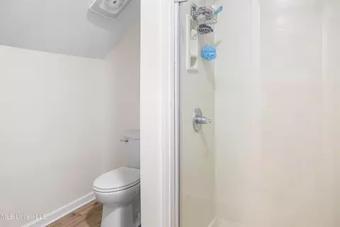 Bath - 2 Oakleigh Pl, Jackson, MS 39211 photo 10 of 14