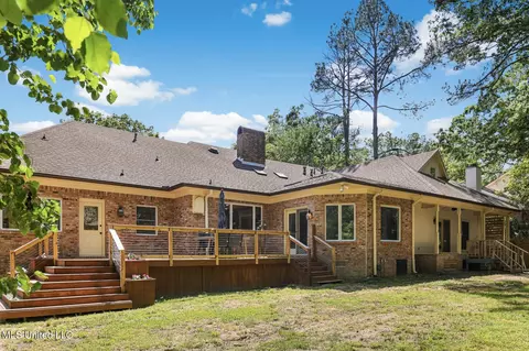 Exterior - 2 Oakleigh Pl, Jackson, MS 39211 photo 5 of 5