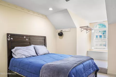 Bedroom - 2 Oakleigh Pl, Jackson, MS 39211 photo 6 of 7