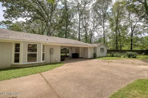 Exterior - 47 Sagewood Dr, Brandon, MS 39042 photo 2 of 6