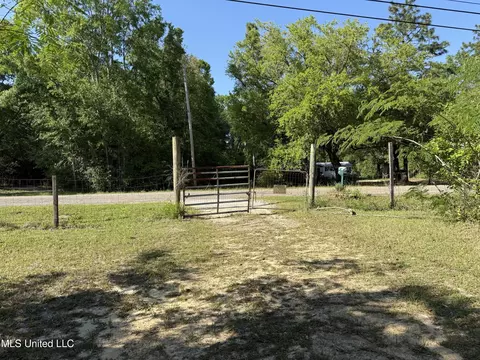 22223 Mcghee Dr, Saucier, MS 39574 photo 4