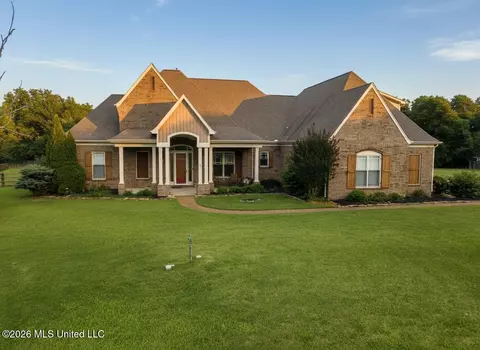 14224 Aspen Dr, Olive Branch, MS 38654