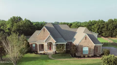 14224 Aspen Dr, Olive Branch, MS 38654