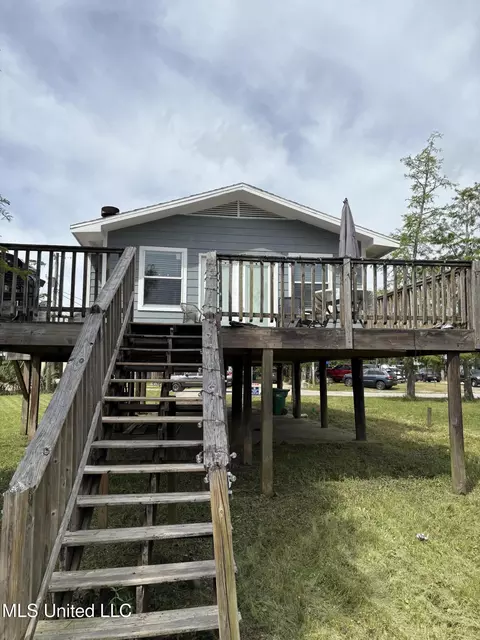 Exterior - 8933 Riverlodge Dr, Moss Point, MS 39562 photo 1 of 4