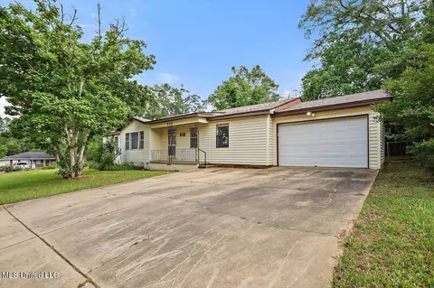 Other - 722 SE 1st St, Magee, MS 39111 photo 1 of 4