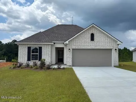 15065 Stockridge Dr, Gulfport, MS 39503