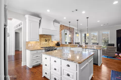 605 N Chickasaw Dr, Flowood, MS 39232 photo 12