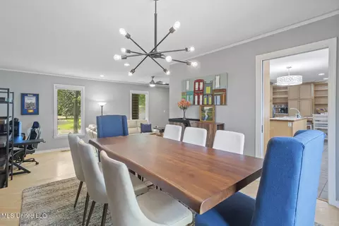 Dining - 1980 Aztec Dr, Jackson, MS 39211 photo 2 of 3