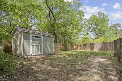 Exterior - 1980 Aztec Dr, Jackson, MS 39211 photo 9 of 11