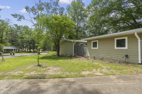 Exterior - 1980 Aztec Dr, Jackson, MS 39211 photo 11 of 11