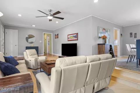 Living - 1980 Aztec Dr, Jackson, MS 39211 photo 3 of 3