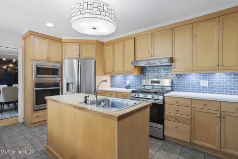 Kitchen - 1980 Aztec Dr, Jackson, MS 39211 photo 1 of 6