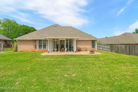 Exterior - 1028 Wakefield Pl, Brandon, MS 39047 photo 7 of 11