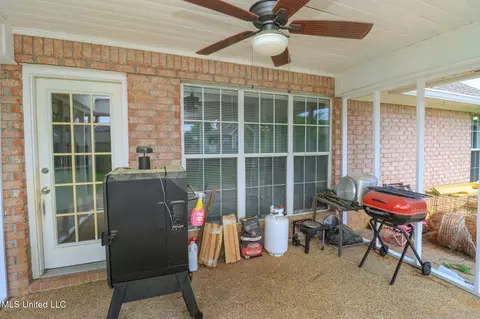 Exterior - 1028 Wakefield Pl, Brandon, MS 39047 photo 4 of 11