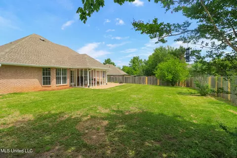 Exterior - 1028 Wakefield Pl, Brandon, MS 39047 photo 6 of 11