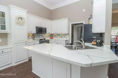 Kitchen - 1028 Wakefield Pl, Brandon, MS 39047 photo 1 of 5