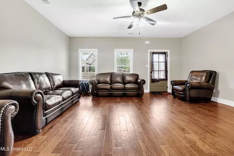 3040 Logans Loop, Hernando, MS 38632 photo 4