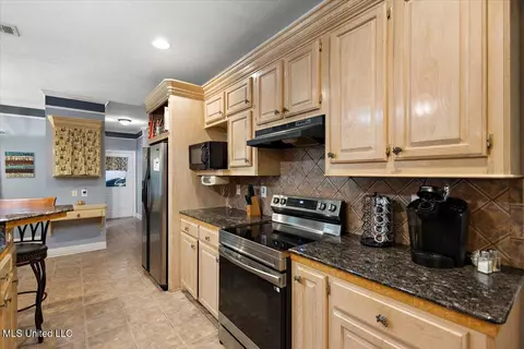 Kitchen - 1155 Craig Dr, Terry, MS 39170 photo 2 of 6